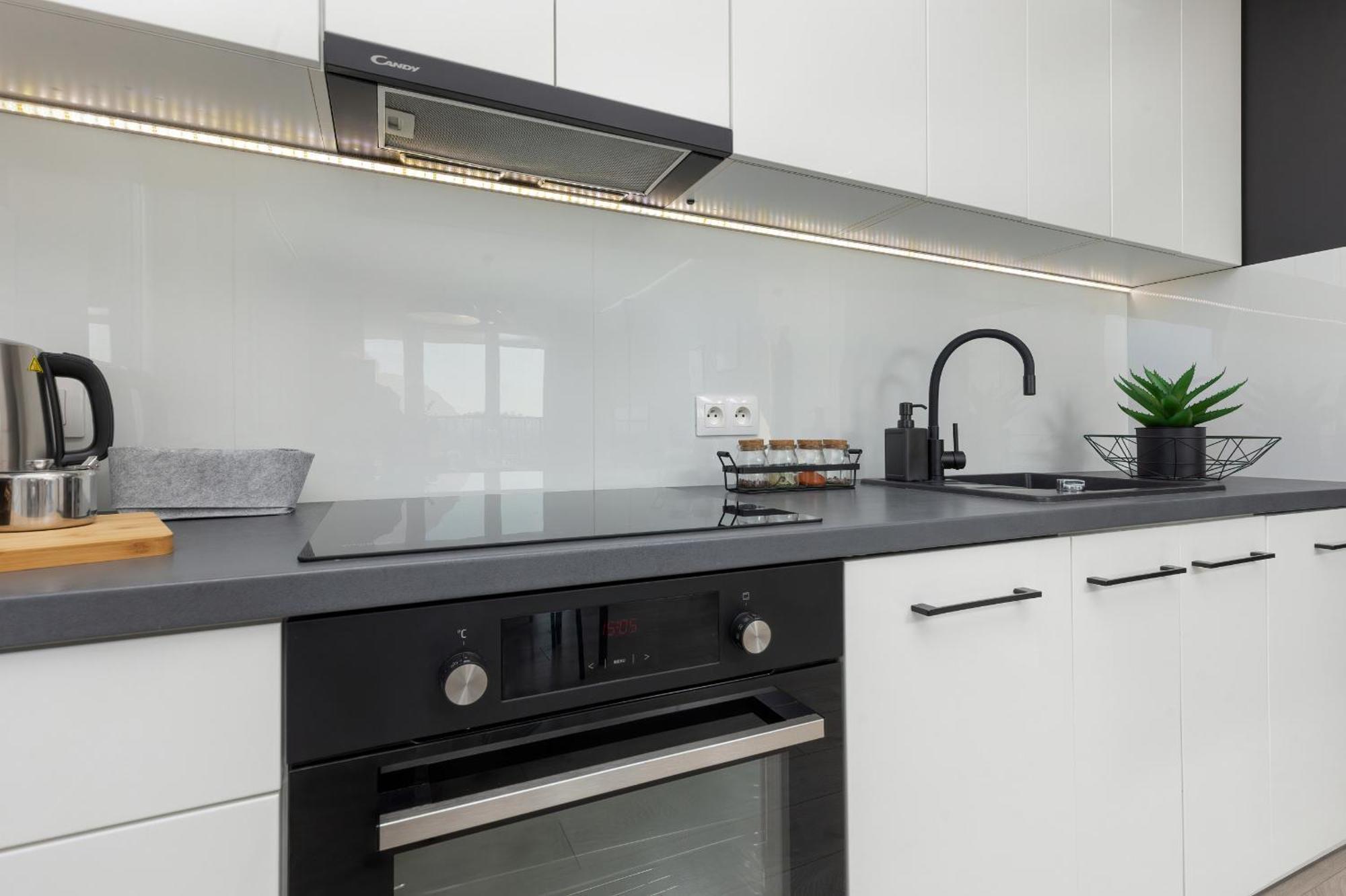 Podgorze Lipska Pet-Friendly Apartment With Balcony And Parking By Renters Prestige Krakow Luaran gambar